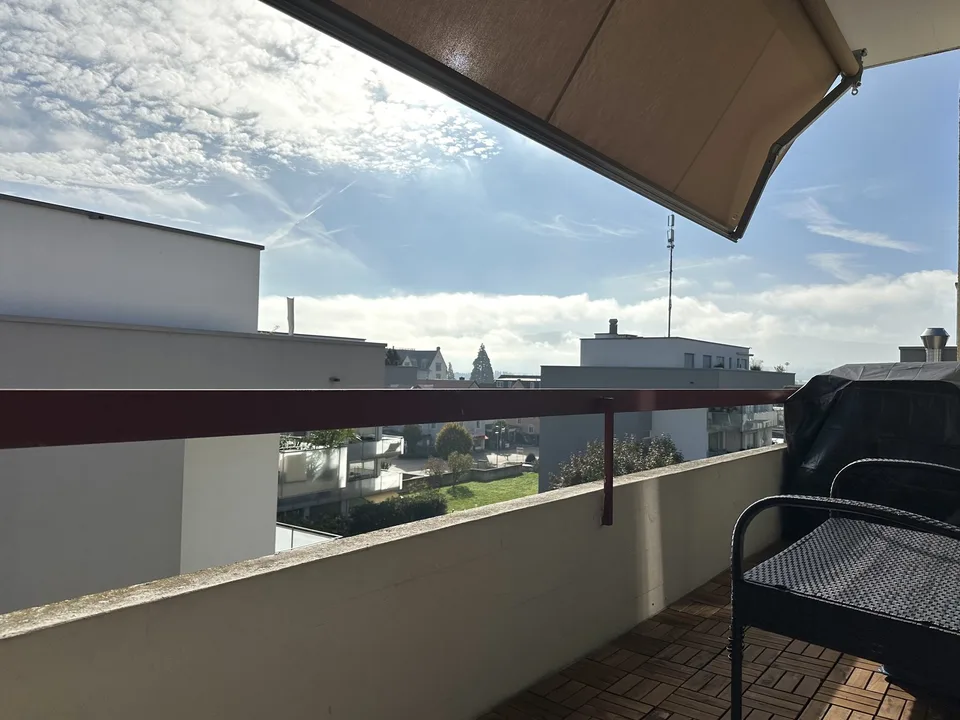 Helle 1.5-Zimmer-Wohnung in Arbon mit Balkon und Weitblick Nähe Altstadt & See – Foto 2 von 8