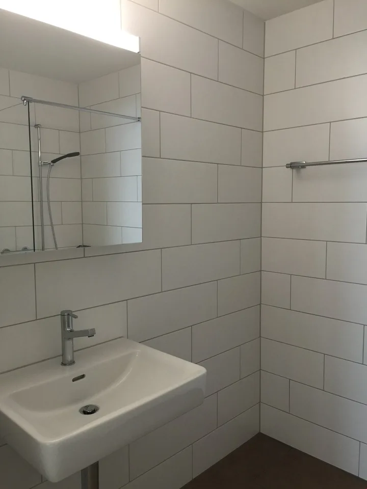 2.5-ZWG mit intelligentem Grundriss an verkehrsgünstiger Lage – Foto 5 von 9