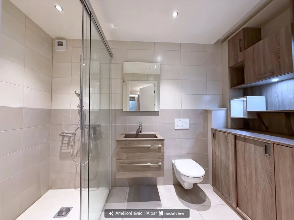 Magnificent 3-room apartment with large 41 m2 terrace – photo 3 of 4