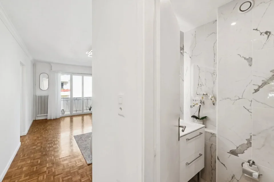Exklusiv - 5-Zimmer-Wohnung in unmittelbarer Nähe des Sees – Foto 10 von 13