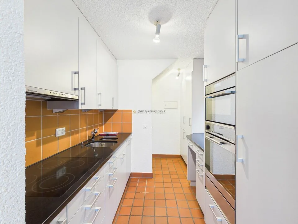 Charmante maison d'angle avec jardin paradisiaque – photo 5 sur 14
