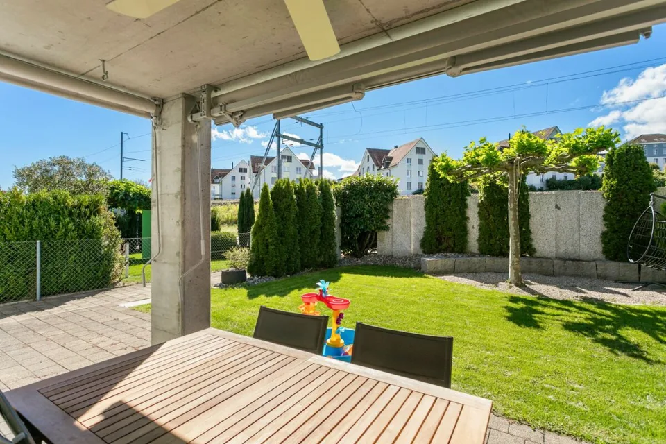 Bonheur familial avec vue sur le lac - Maison moderne de 5,5 pièces avec vue sur le lac à Freidorf – photo 12 sur 29