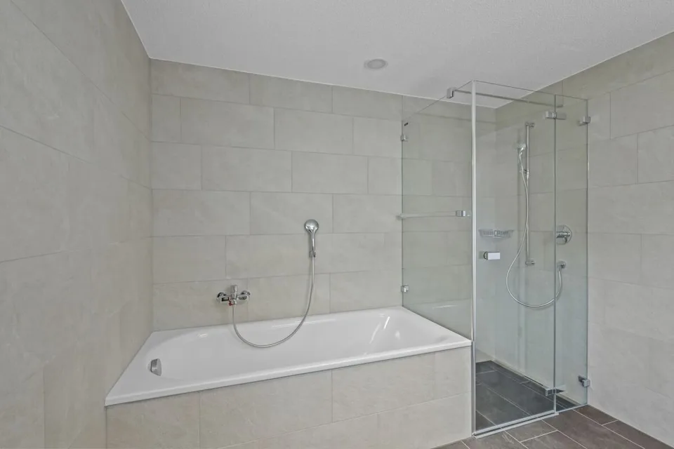 4.5-Zi. Wohnung mit herrlicher Fernsicht – Foto 8 von 13