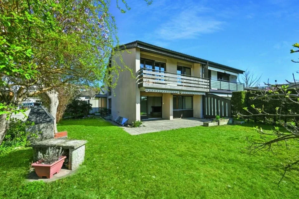 5.5-Zimmer-Reiheneckhaus mit Garten, Garage und drei Abstellplätzen - Hausmattstrasse 2 + 6b, Ittigen – Foto 3 von 11