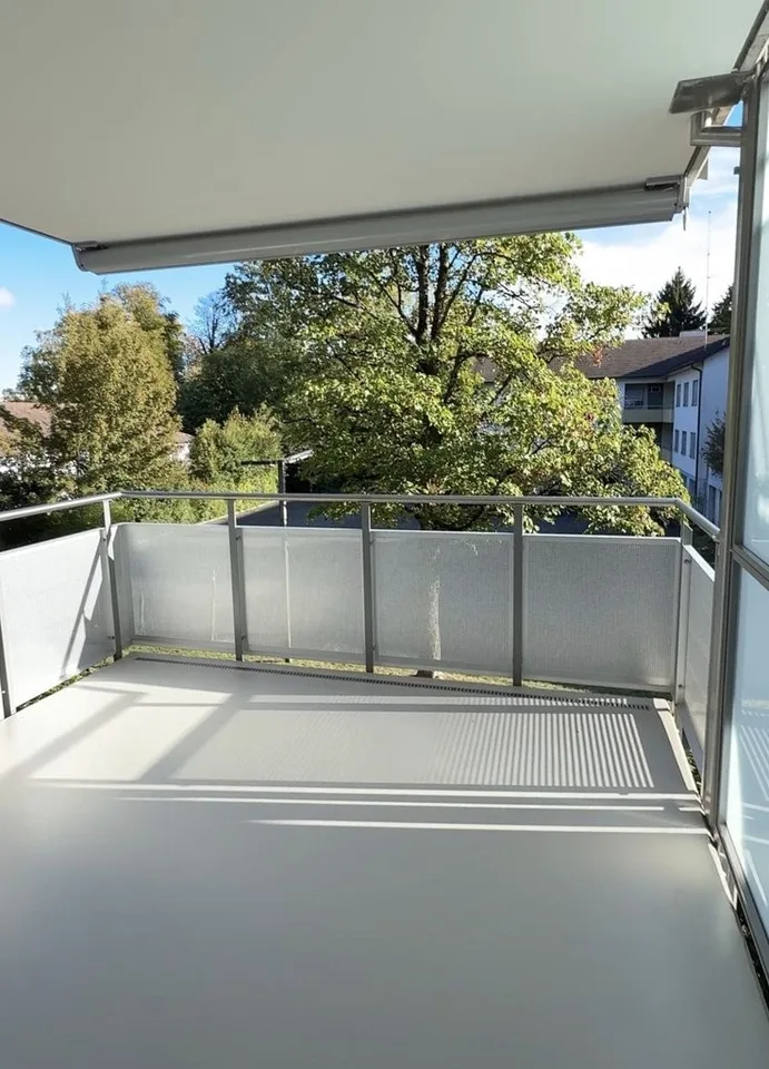 Vivre avec style avec balcon - Votre nouvelle maison à Adliswil – photo 2 sur 8