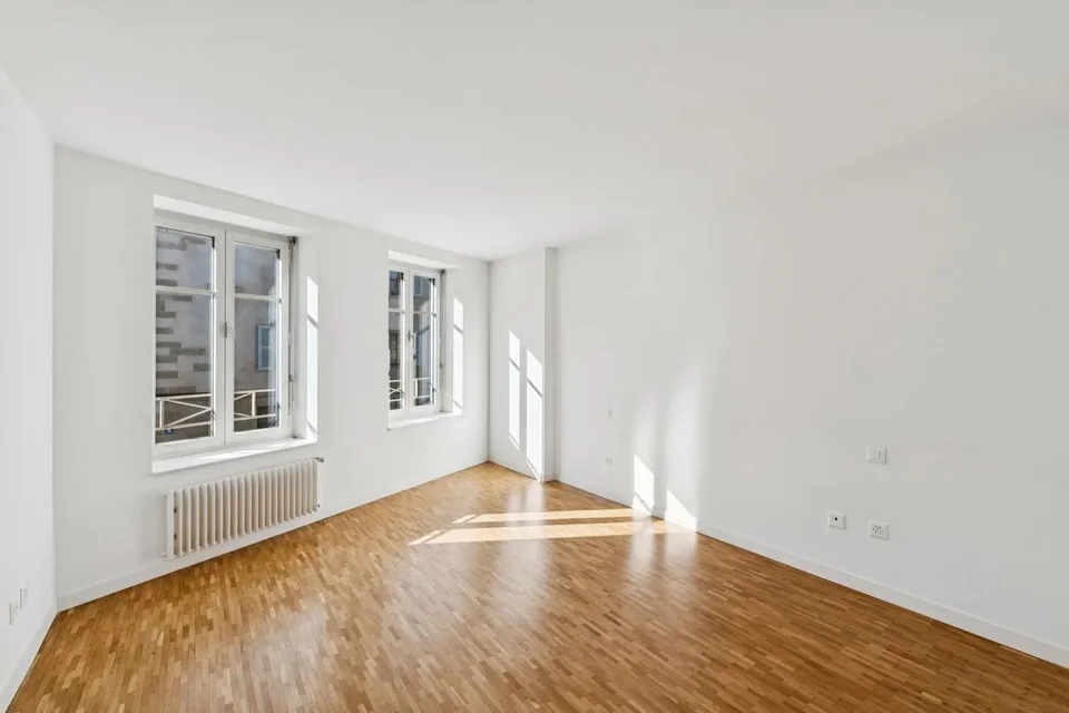 CENTRO DI GINEVRA? STRADE BASSO? ELEGANTE DUPLEX CON ASCENSORE – foto 8 di 13