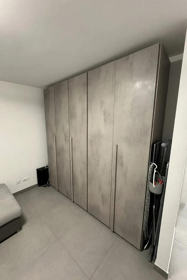 Elegante attico 3,5 avec terrasse de 70 m² au cœur de Bellinzona – photo 16 sur 19