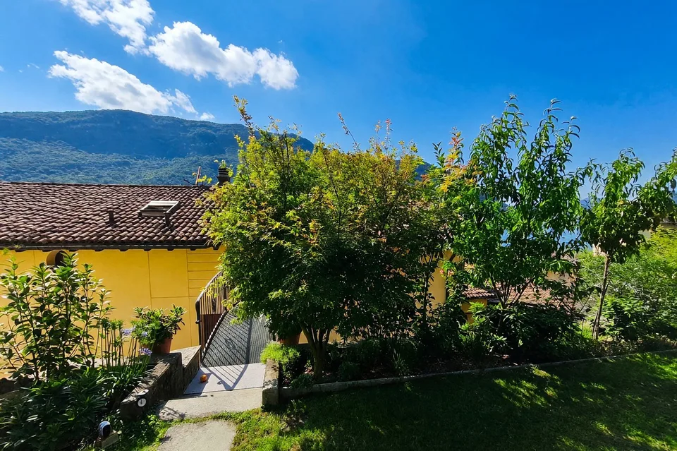 Elegante appartement 4,5 pièces avec vue sur le lac et jardin privé à Capolago rénové – photo 19 sur 21