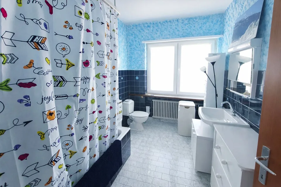 Maison bifamiliale 4,5 et 4,5 avec jardin, trois terrasses et grand grenier. – photo 14 sur 18
