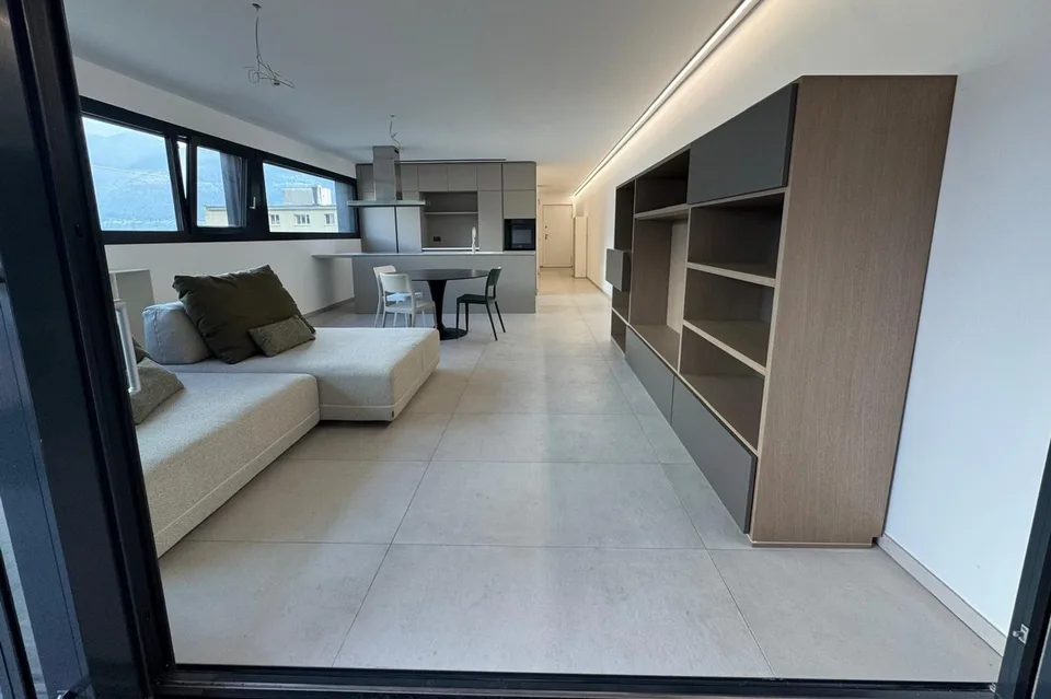 Nouvel appartement 2,5 pièces en standing moyen à élevé, pas comme résidence secondaire – photo 2 sur 12