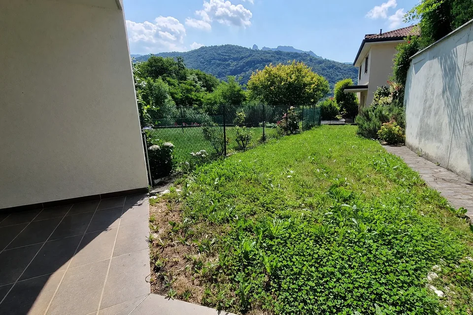 Casa contigua 5,5 locali con terrazza vista lago e giardino a Lopagno – foto 23 di 23