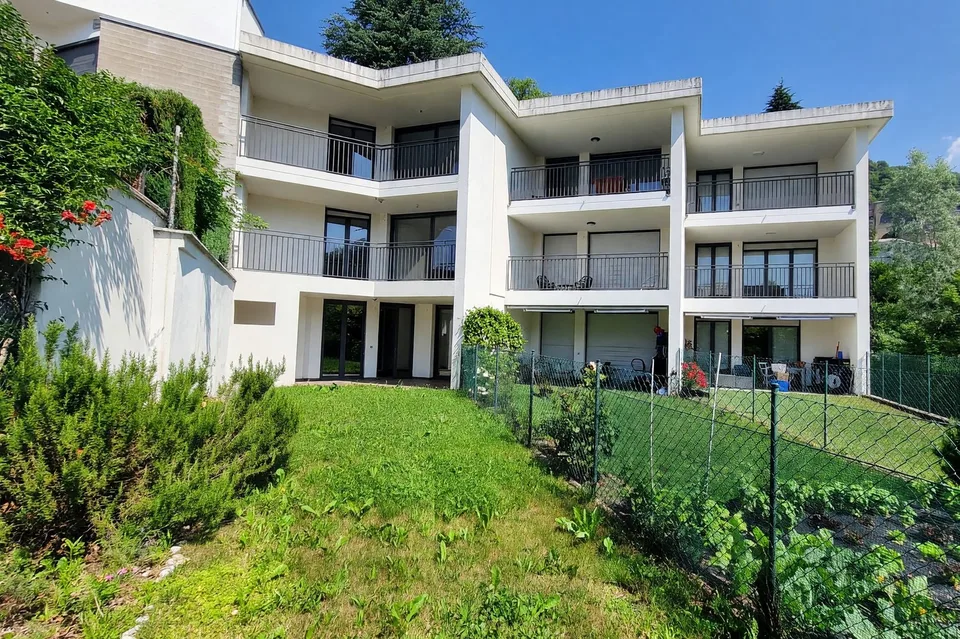 Casa contigua 5,5 locali con terrazza vista lago e giardino a Lopagno – foto 20 di 23