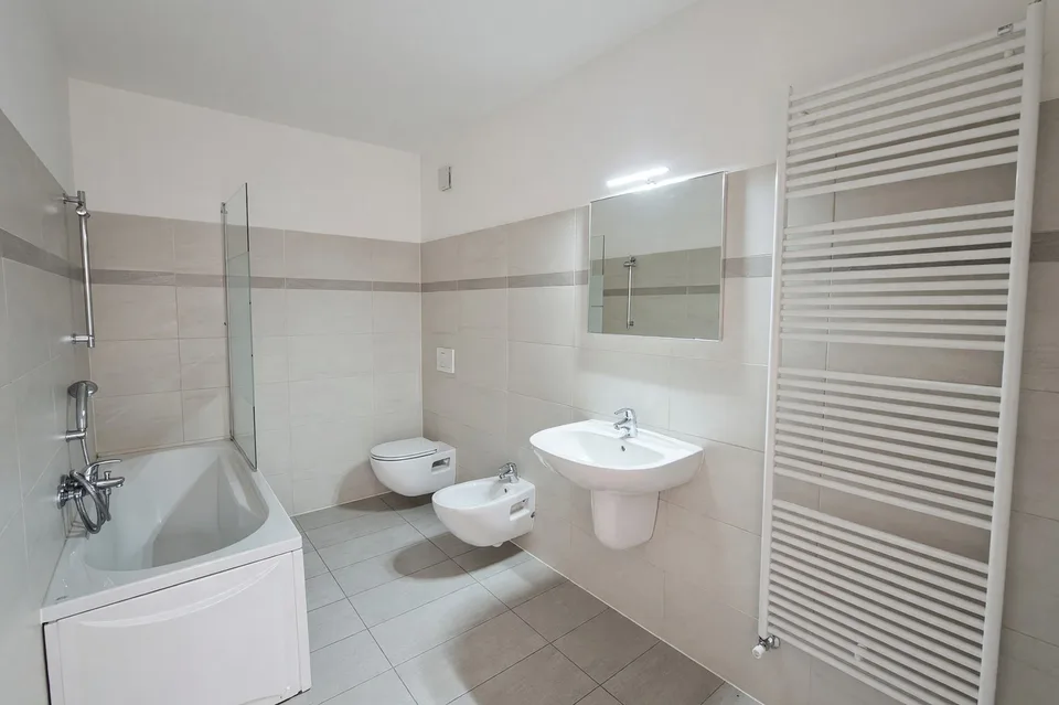 Casa contigua 5,5 locali con terrazza vista lago e giardino a Lopagno – foto 16 di 23