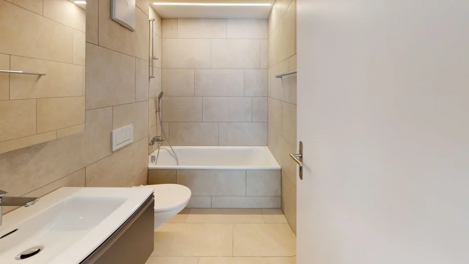 Vivere moderno nel centro di Siebnen – foto 9 di 10