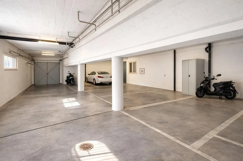 Appartement mit 7 Zimmern, renoviert mit großen Räumen und Balkonen – Foto 14 von 15
