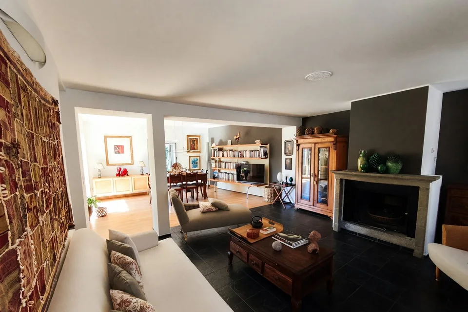 Zweifamilienhaus mit 7 Zimmern und Garten in Davesco renoviert – Foto 5 von 24