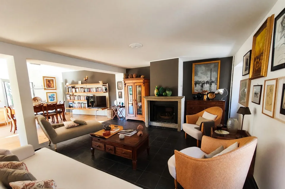 Zweifamilienhaus mit 7 Zimmern und Garten in Davesco renoviert – Foto 4 von 24