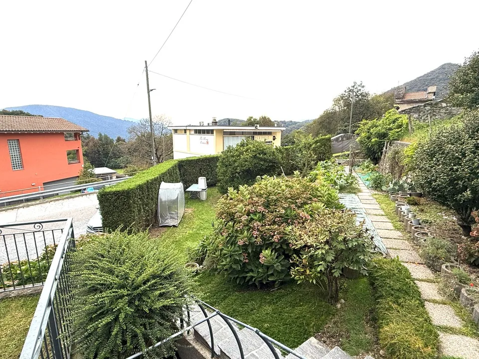 Maison unifamiliale de 6,5 pièces avec jardin, rénovée et de standing moyen à élevé. – photo 19 sur 23