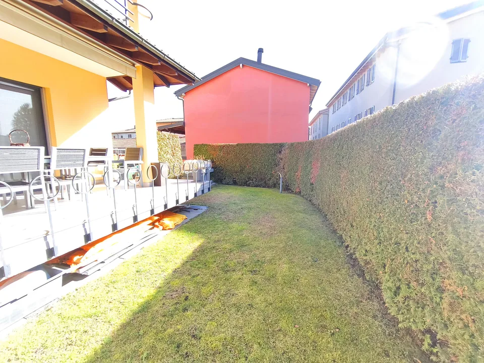 Maison merveilleuse de 6,5 pièces avec jardin et piscine à contre-courant – photo 14 sur 19