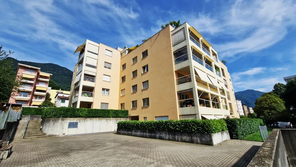 Bel appartement 3,5 pièces dans un quartier résidentiel avec terrasse panoramique couverte. – photo 15 sur 17