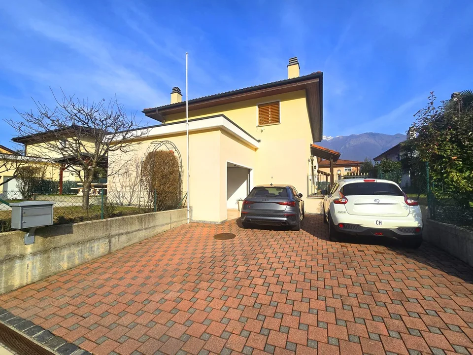 Merveilleuse villa avec jardin, 6 pièces et cheminée – photo 15 sur 19