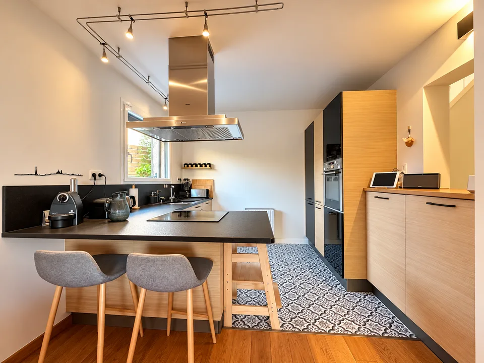 ANNECY-LE-VIEUX CHARMANTE MAISON FAMILIALE, 4 CHAMBRES, JARDIN ET TERRASSE – photo 4 sur 13