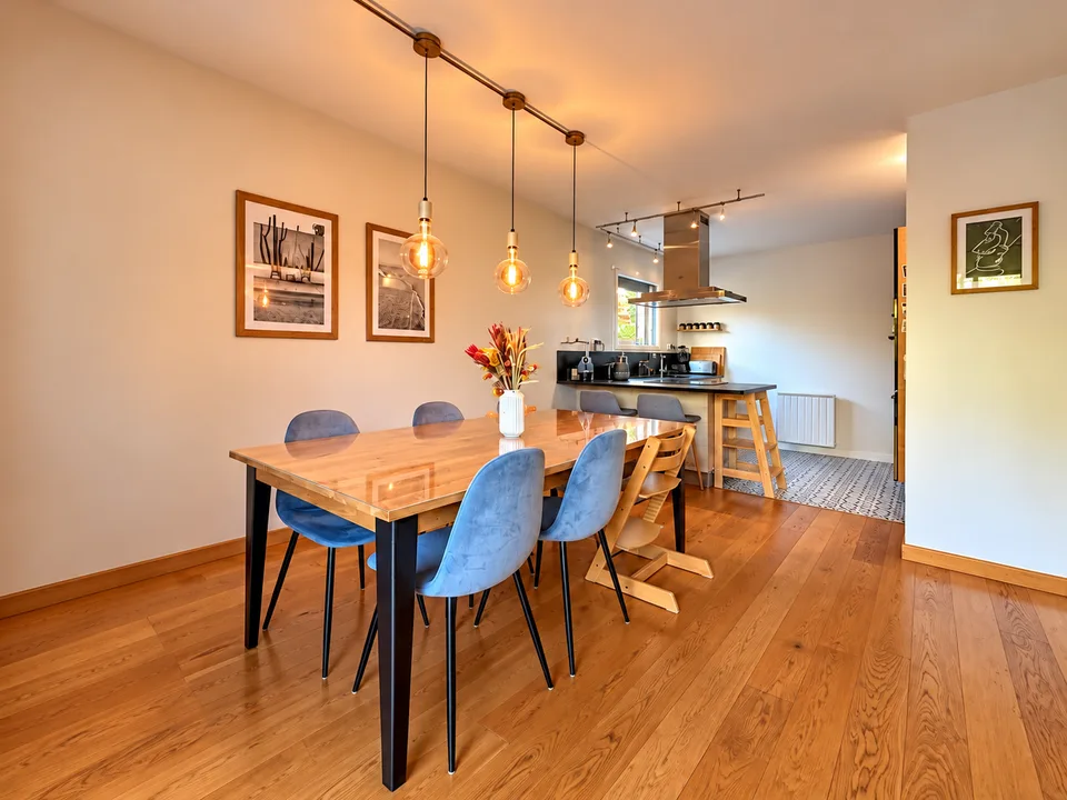 ANNECY-LE-VIEUX CHARMANTE MAISON FAMILIALE, 4 CHAMBRES, JARDIN ET TERRASSE – photo 5 sur 13