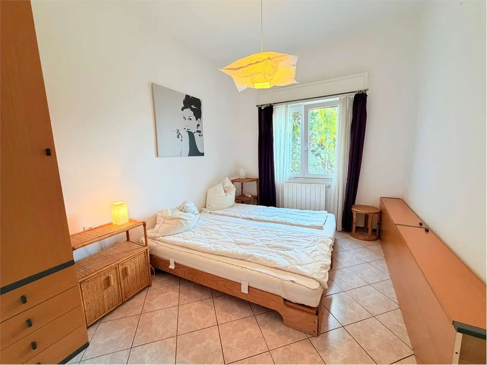 Single-family house in good condition, near the beach, with – photo 8 of 13