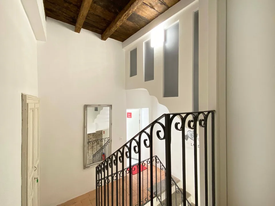 Palazzina rénovée de quatre unités autorisée pour locations courtes – photo 20 sur 22