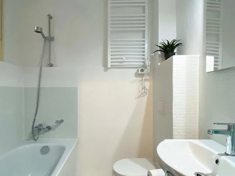 Palazzina rénovée de quatre unités autorisée pour locations courtes – photo 17 sur 22
