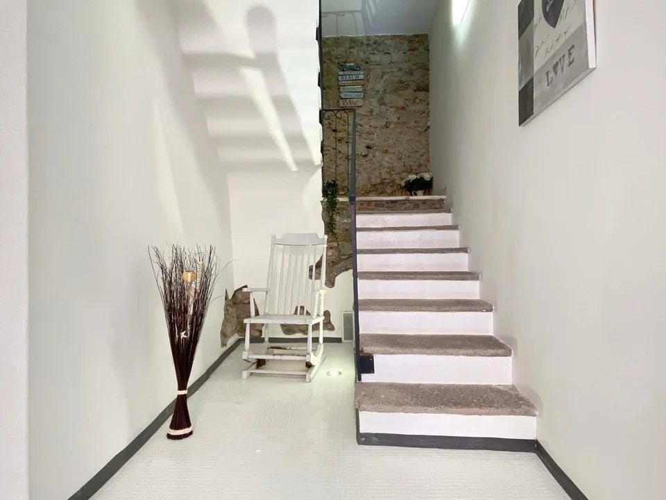 Palazzina rénovée de quatre unités autorisée pour locations courtes – photo 21 sur 22