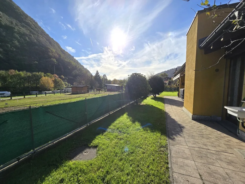 Superbe villa 5,5 pièces avec grand jardin dans un environnement verdoyant. – photo 17 sur 17