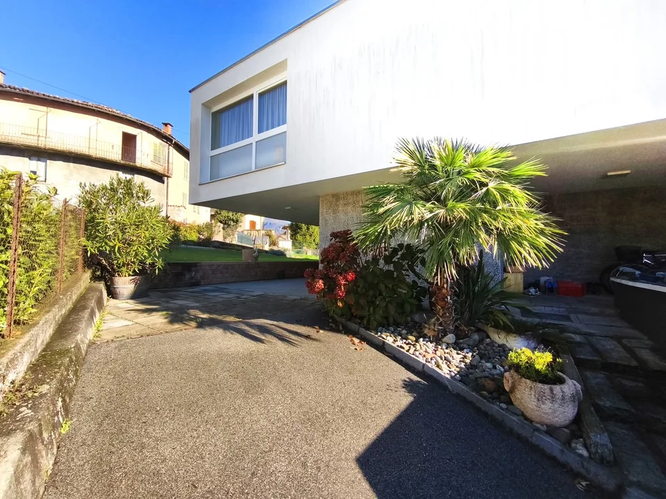 Maison indépendante 5,5 avec jardin et espaces commerciaux – photo 14 sur 16