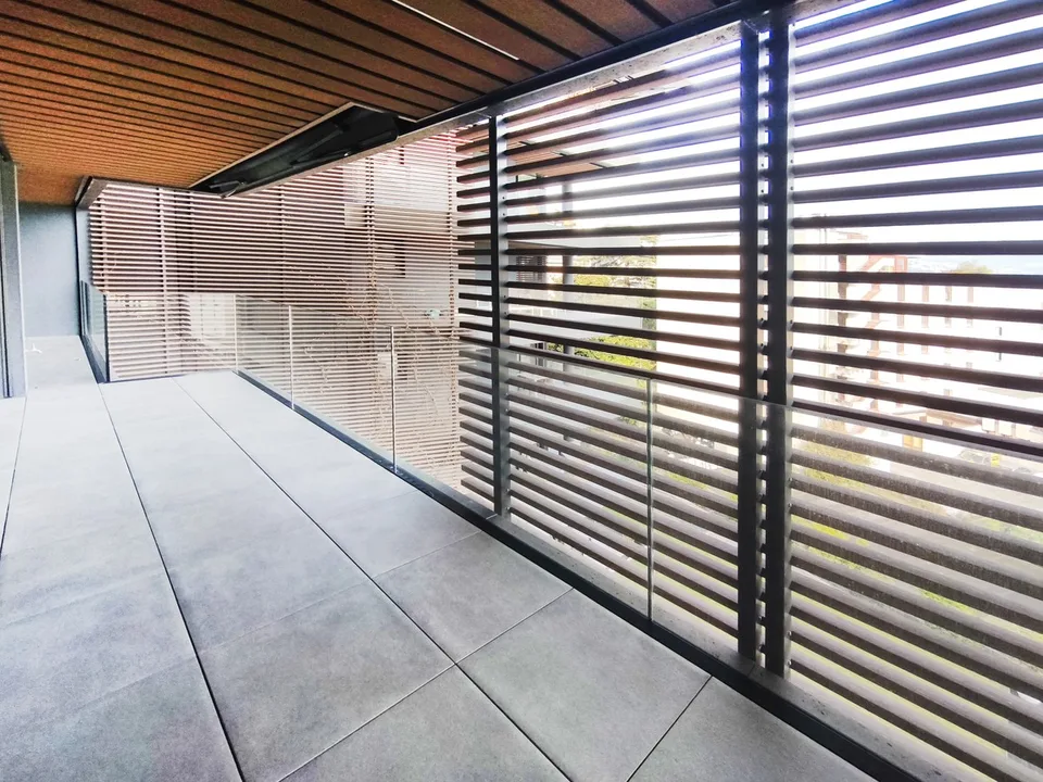 Elegante nouveau 3,5 pièces en haut standing avec terrasse habitable – photo 12 sur 14