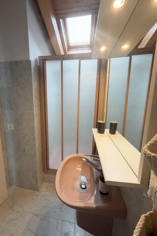 Bel appartement duplex spacieux avec 5,5 pièces, terrasse panoramique et cheminée – photo 17 sur 18