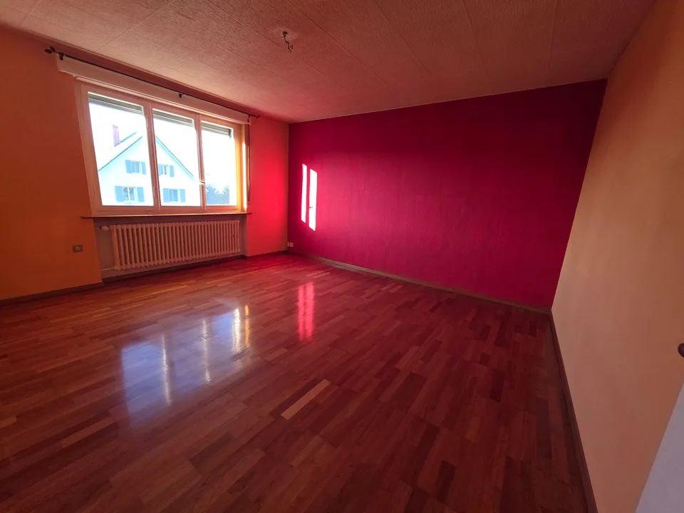 Charming 4-room old building apartment on Alpenstrasse in Grenchen – photo 9 of 10