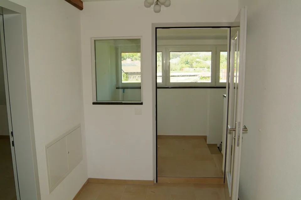 offene Dachwohnung am Dorfrand, im Grünen – Foto 8 von 9