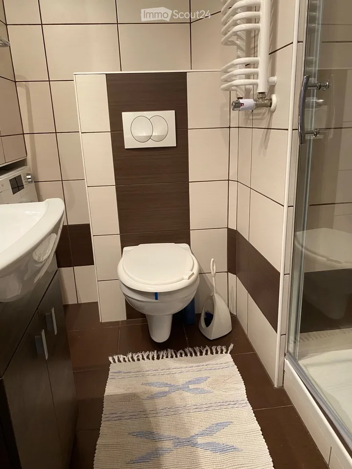 Dachwohnung 3,5 in Monthey mit Parkplatz und Nebenkosten – Foto 4 von 5