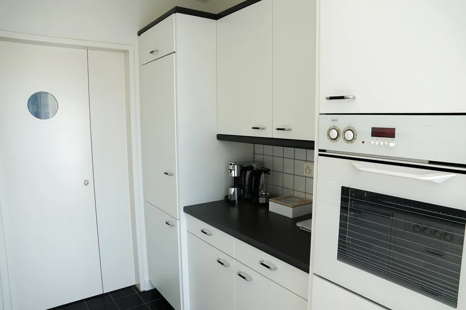 Exklusive möblierte 3.5 Zimmer Stadtwohnung nahe Bahnhof Zug – foto 2 di 13