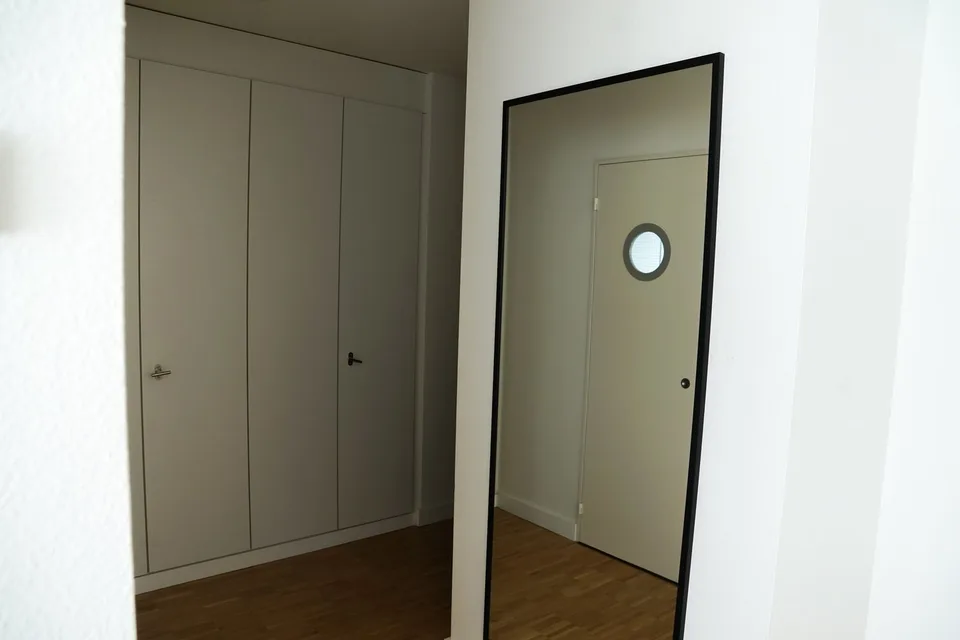 Exklusive möblierte 3.5 Zimmer Stadtwohnung nahe Bahnhof Zug – foto 7 di 13