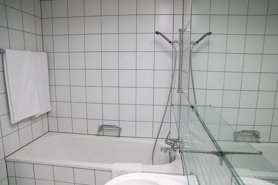 Exklusive möblierte 3.5 Zimmer Stadtwohnung nahe Bahnhof Zug – foto 12 di 13