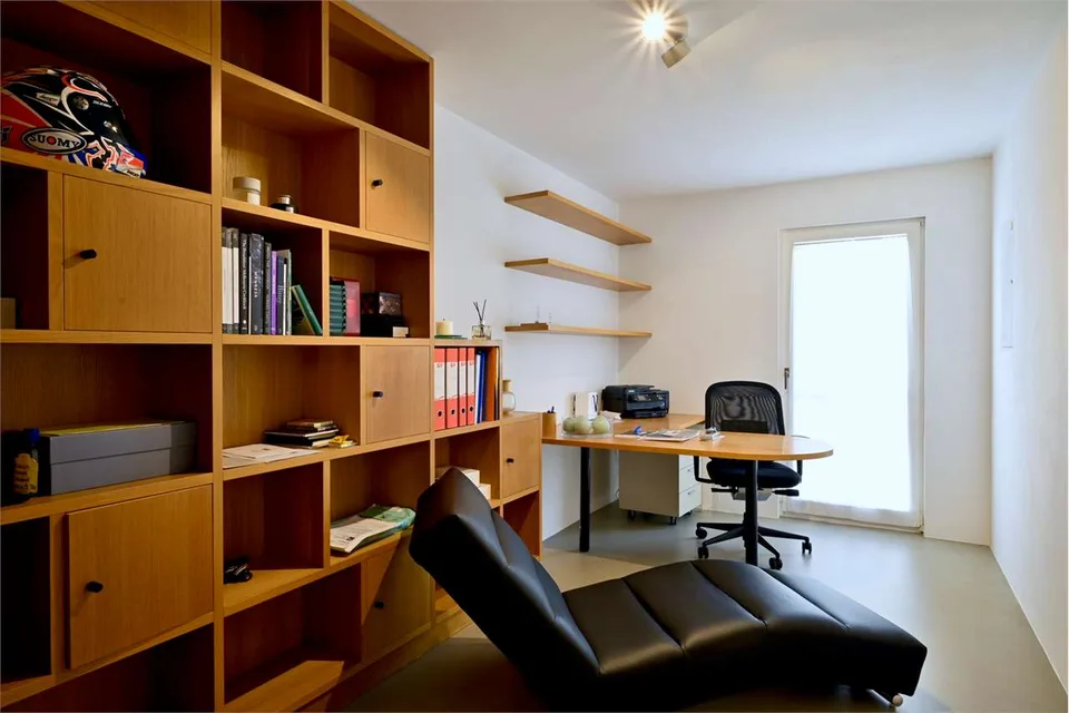 Elegance and modernity: Renovated semi-detached villa – photo 10 of 13