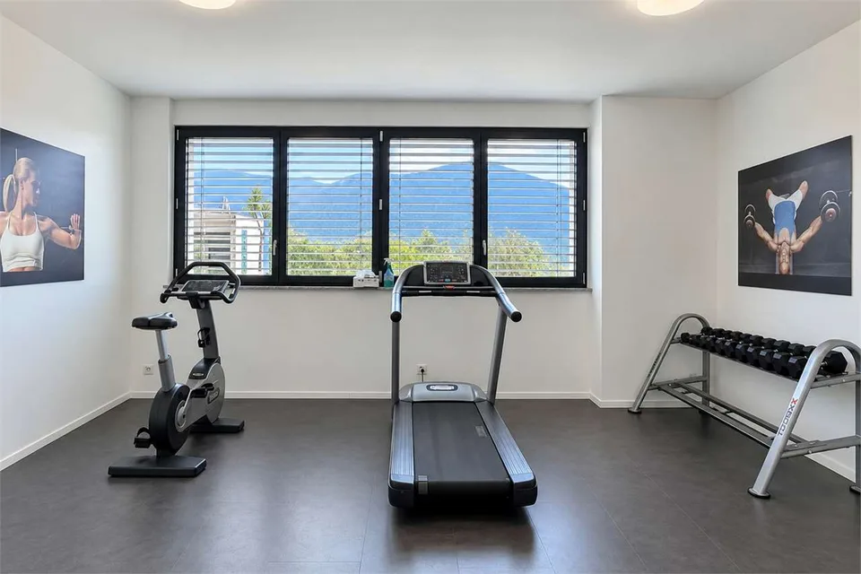 Exclusive apartment with breathtaking views of Lake Maggiore – photo 5 of 11