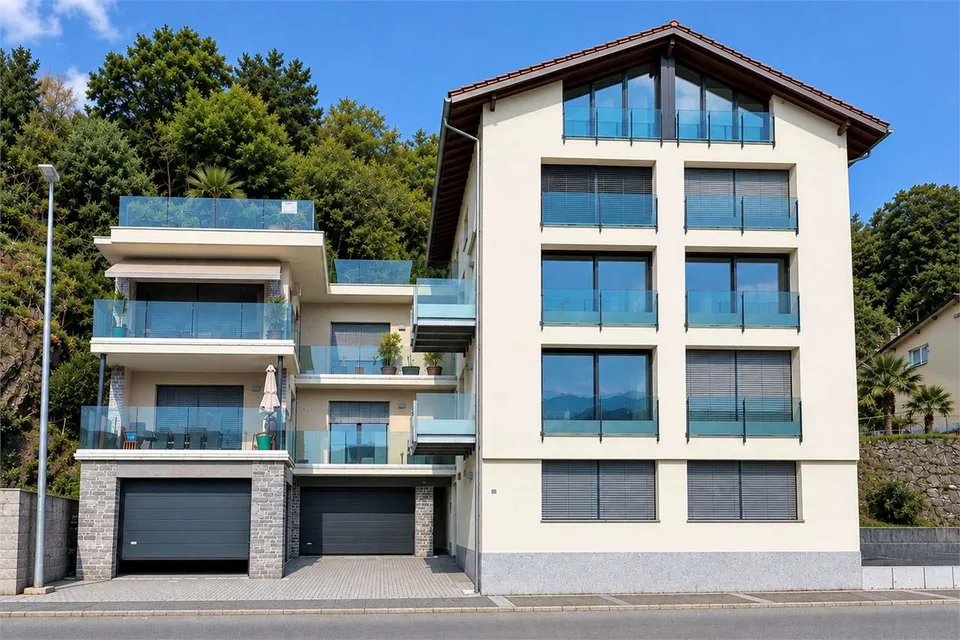 Exclusive apartment with breathtaking views of Lake Maggiore – photo 9 of 11