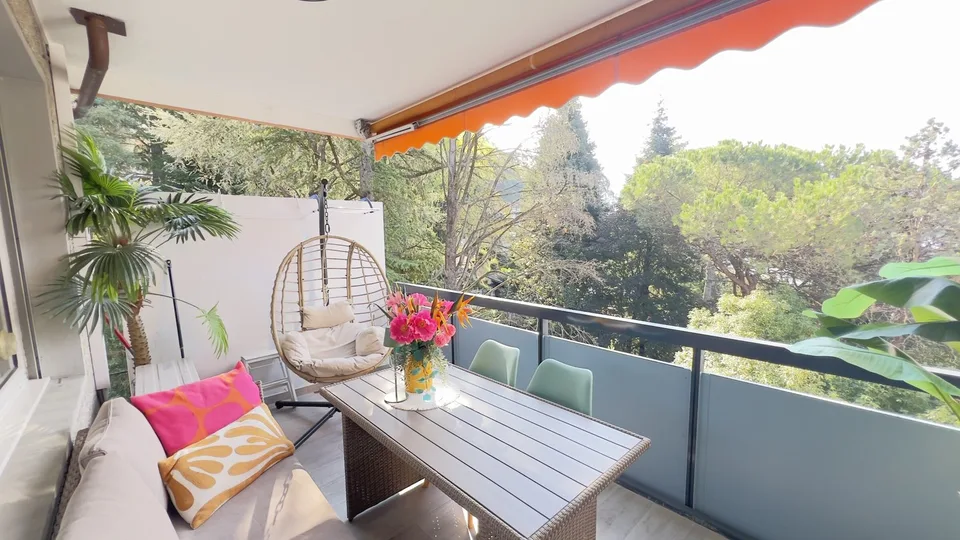 Praktisches renoviertes Zweizimmerapartment mit Seeblick in Bissone – Foto 2 von 6