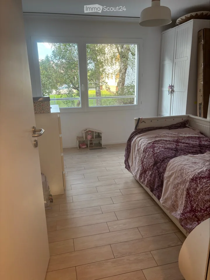 Übernahme des Mietvertrags 4,5 Zimmer in Broc (EG mit großem Garten) – Foto 5 von 5