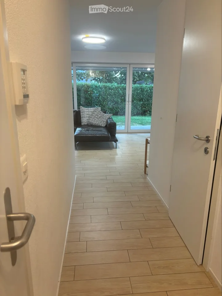 Übernahme des Mietvertrags 4,5 Zimmer in Broc (EG mit großem Garten) – Foto 4 von 5