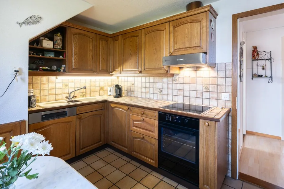 3.5 Room Attic Apartment with Magnificent Panoramic View of Belp – photo 8 of 13