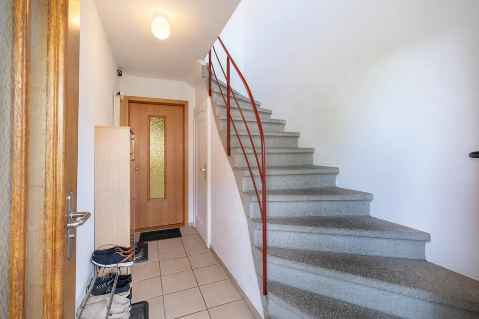 Spacious 5.5 room garden apartment with separate 2.5 room annex in Belp – photo 13 of 14