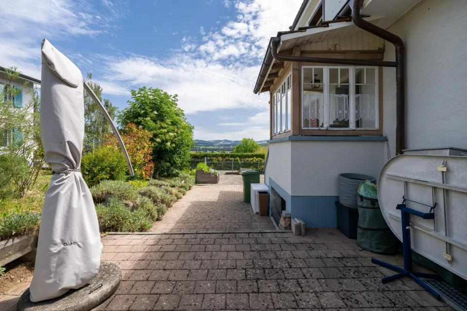 Spacious 5.5 room garden apartment with separate 2.5 room annex in Belp – photo 11 of 14